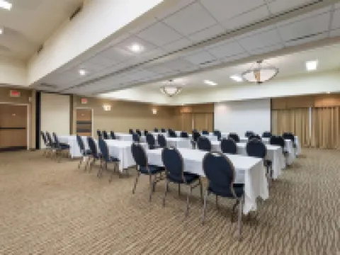 คอมฟอร์ต อินน์แอนด์สวีทส์ แบล็คริเวอร์ฟอลส์ ถนนไอ-94 โรงแรมในJackson County