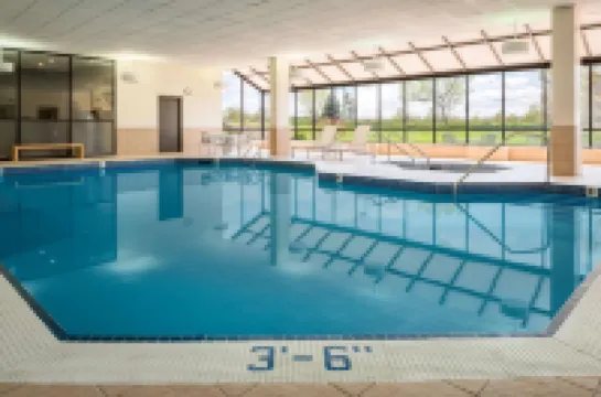 Embassy Suites by Hilton Milwaukee Brookfield