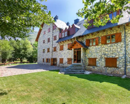 Nevat Hotels in Alta Ribagorca