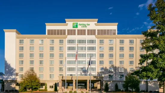 Holiday Inn & Suites Overland Park-West