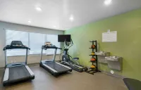 Extended Stay America Select Suites - Tampa - Northeast