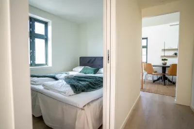 Vibrant Apartment on Bustling Street, above a Restaurant. Perfect for Tourists,