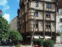 Hôtel Mercure Angers Centre Gare Hotel berhampiran HEMA