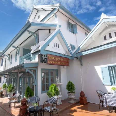 Luangprabang d'or Boutique Hotel Отели рядом с достопримечательностью «Ват Лонг Кун»