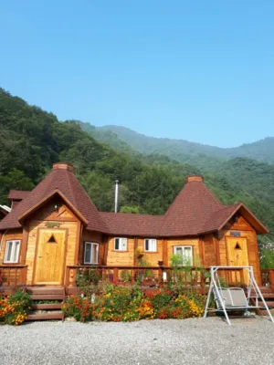 파랑새펜션 아트미로공원 주변 호텔