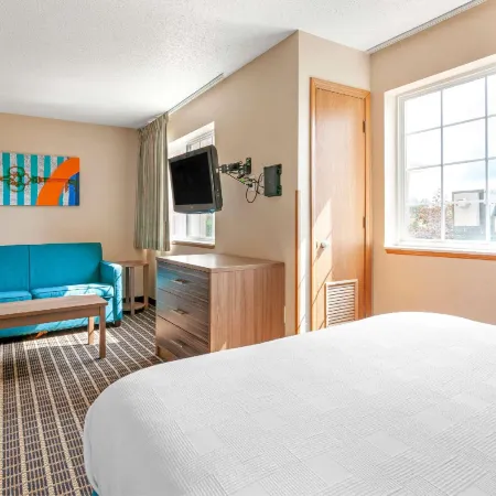 MainStay Suites Dubuque at Hwy 20