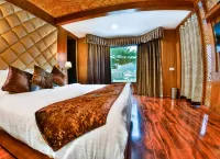Royal Grandiose Pahalgam - بوتيك