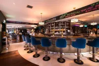 The Twelve Hotel - bars