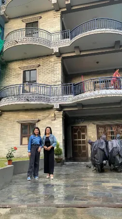 RJ-Residence Отели рядом с достопримечательностью «Devi’s Fall Pokhara»