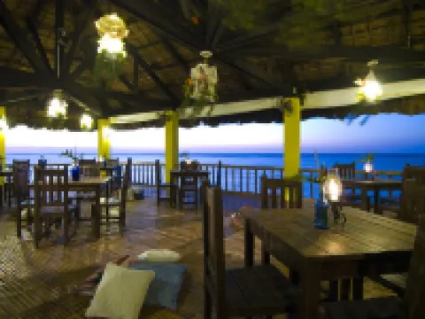 Puerto Del Sol Beach Resort