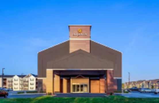 La Quinta Inn & Suites by Wyndham Columbus West - Hilliard Hotels in Columbus