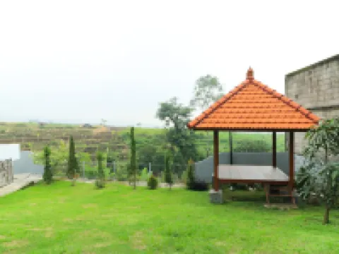 Villa Kangen Omah Hotels in Pacet