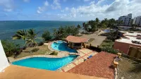 Lux Suites Eden Seafront Apartments - สระว่ายน้ำส่วนตัว