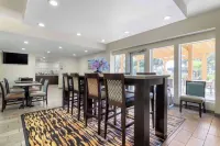 Best Western Plus Downtown North - parkir