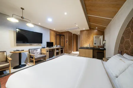 Elga Hotel Отели в г. Хвасон