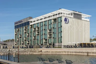Clarion Resort on The Lake Hot Springs