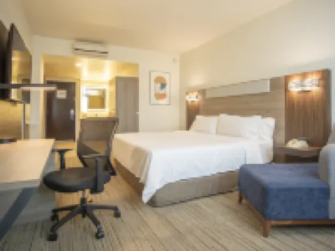 Holiday Inn Express Guadalajara Iteso Hoteles en San Pedro Tlaquepaque