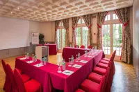 Le Château de la Tour Hotels in Asnieres-sur-Oise