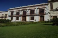 Nueve 25 Hotel Boutique Hotels near Calle Subterranea