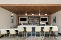 Holiday Inn ONTARIO by IHG - bars