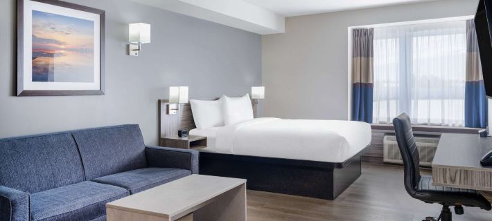 Microtel Inn & Suites by Wyndham Kanata Ottawa West Hotels in Ottawa