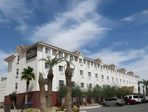 Microtel Inn & Suites by Wyndham Ciudad Juarez/US Consulate - Spor Salonu