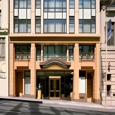 Orchard Garden Hotel Отели рядом с достопримечательностью «Чайна-таун»