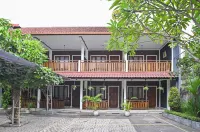 Paku Mas Hotel Hotels near Royal Ambarrukmo Garden
