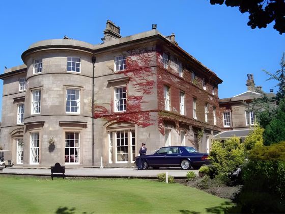 Shaw Hill Hotel Golf and Country Club