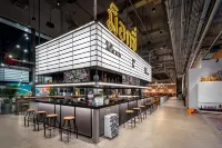 Moxy Bangkok Ratchaprasong - bar