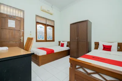 RedDoorz Syariah at Jalan Sunan Giri Tuban