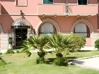 Hotel Villa Delle Rose Hôtels à proximité de : Asilo Suore Oblate del Sacro Cuore