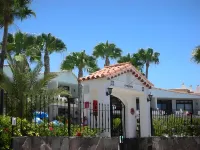 Sunsuites Carolina Hotels in San Agustín