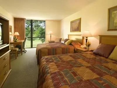 Lake Okoboji Resort and Conference Center Hotels in Center Grove
