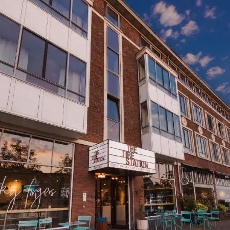Conscious Hotel the Tire Station Отели рядом с достопримечательностью «Олимпийский стадион Амстердама»