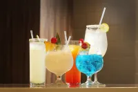 Holiday Inn 提華納ZONA德爾里奧 - 酒吧
