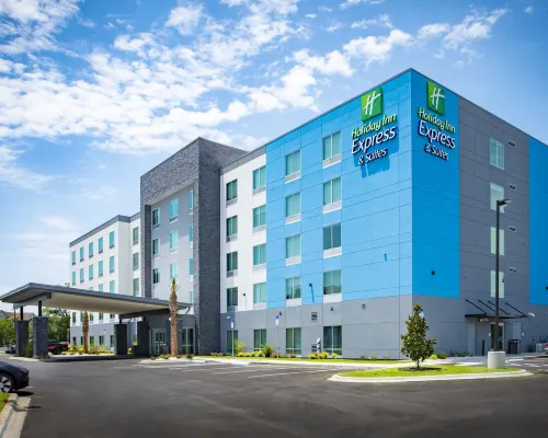 Holiday Inn Express & Suites PENSACOLA AIRPORT NORTH - I-10 by IHG Hotels in Pensacola