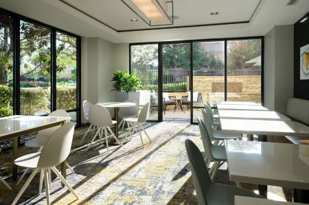 TownePlace Suites San Jose Santa Clara Отели рядом с достопримечательностью «Калифорниас Грэйт Америка»