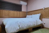 Private Pension Jeongwonchae Hotels in Wanju-gun
