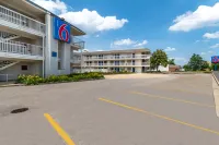 Motel 6 Rolling Meadows, IL - Chicago Northwest Hotels in Rolling Meadows