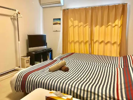 black and white Отели в г. Хино