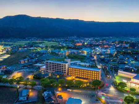 Hotel Kadoman Отели рядом с достопримечательностью «Hotspring Uchimaki»