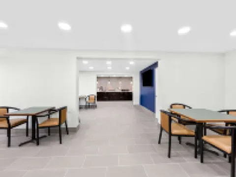 Clarion Inn & Suites Near the Leconte Center Pigeon Forge Hotels in Pigeon Forge