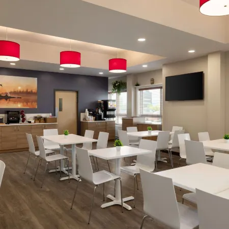 Microtel Inn & Suites by Wyndham Val-d'Or