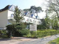 Apartment-Hotel-Dahlem Hotels near Augusta Apotheke