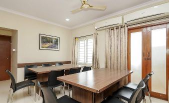 Hotel Mount Kailash Suites