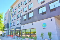 Tru by Hilton Grand Junction Downtown Hotels near Fat Cat Pottery