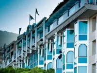 Port Palace Hotels near Place de la Cremaillere