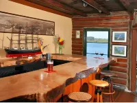 Captain Whidbey Hotel di Camano