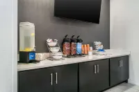 Comfort Inn & Suites Adrian - breakfast